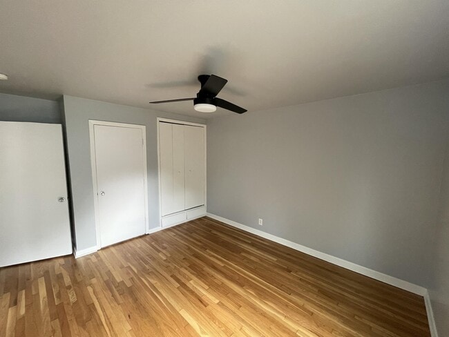 Building Photo - 258 Cresham Dr