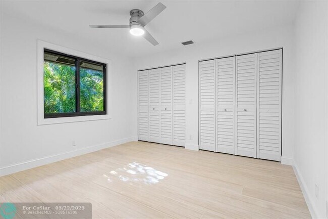 Building Photo - 2715 NW 28th St