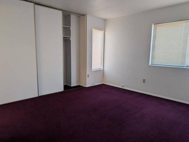 Building Photo - 1325 Presto St