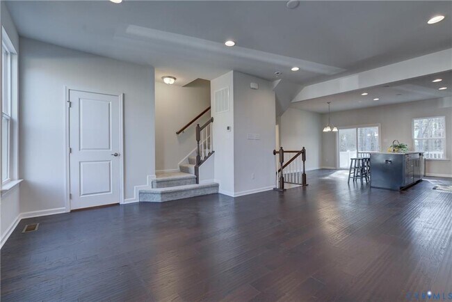 Building Photo - 429 Crofton Village Terrace