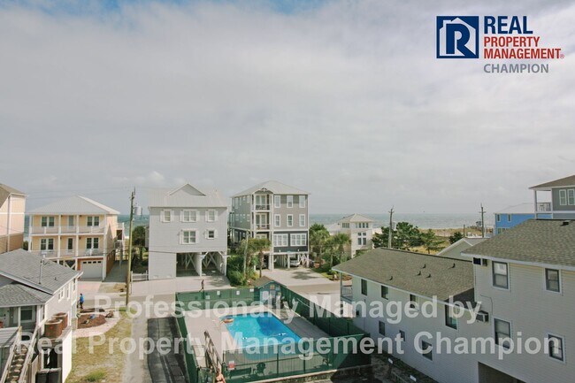 Building Photo - Year Round Fully Furnished Ocean View Condo on Carolina Beach