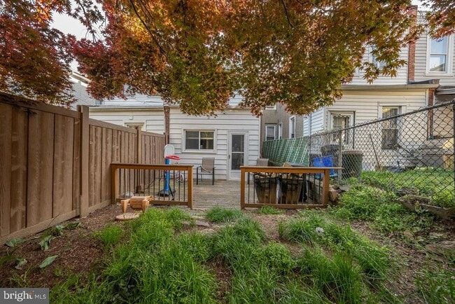 Building Photo - 4643 Mansion St