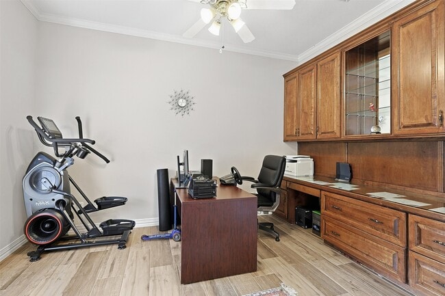 Building Photo - 1527 Orchard Park Dr