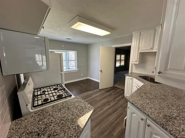 Building Photo - 1210 Lindsey St