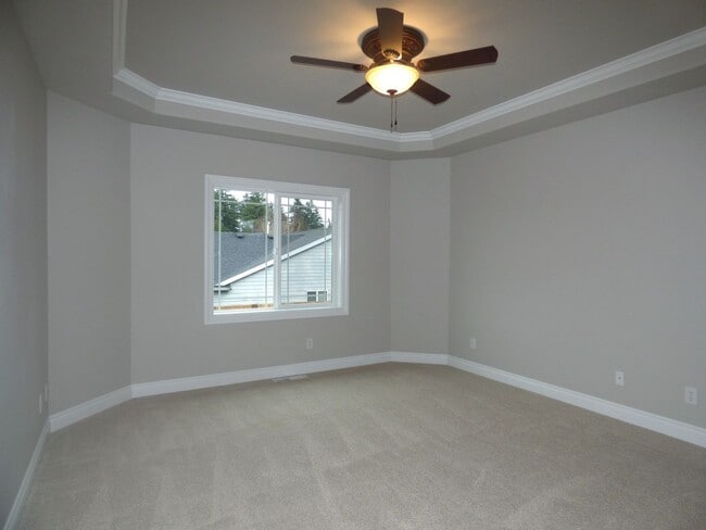 Building Photo - 5 Bedroom Home in South Salem! Near I-5