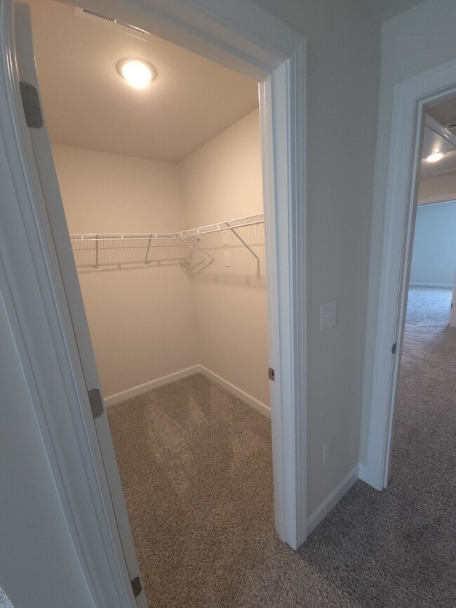 Building Photo - 2 Rockshire Trl