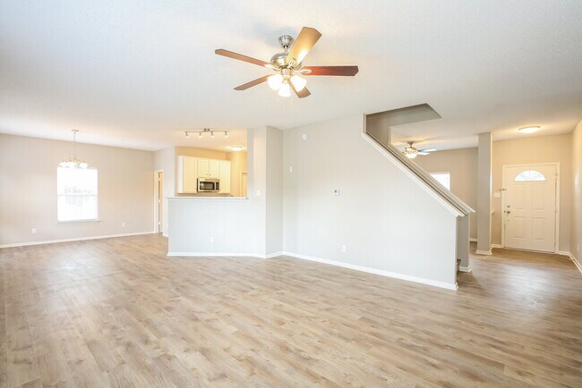 Building Photo - 8636 Wheatfield Dr