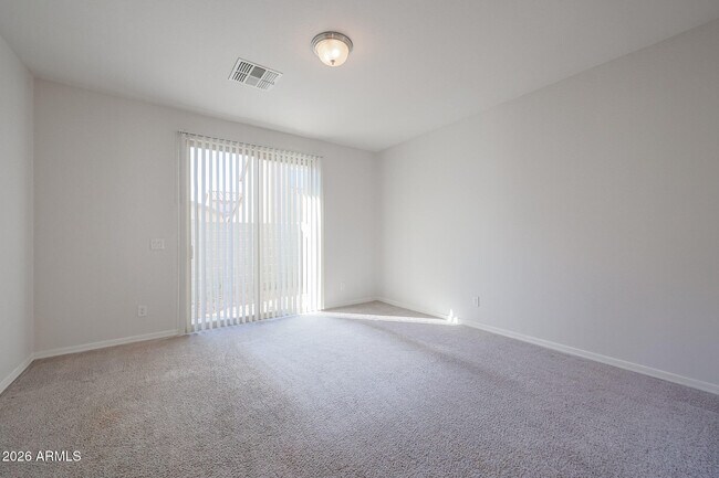 Building Photo - 5458 W Fulton St