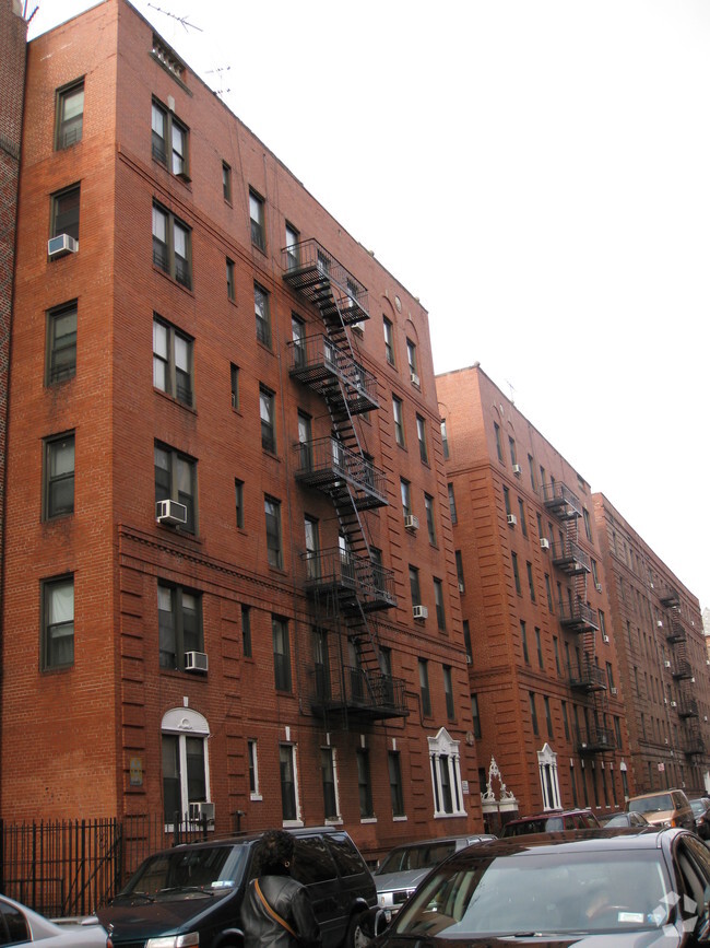 Building Photo - 200 East 18th St