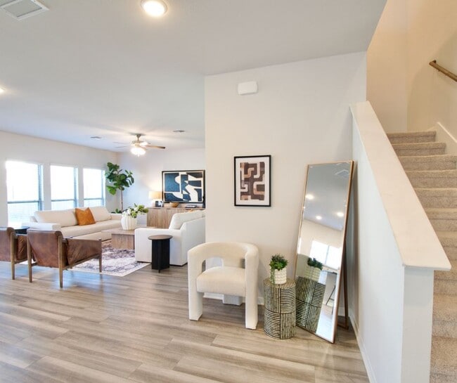 Building Photo - 11229 Solar St