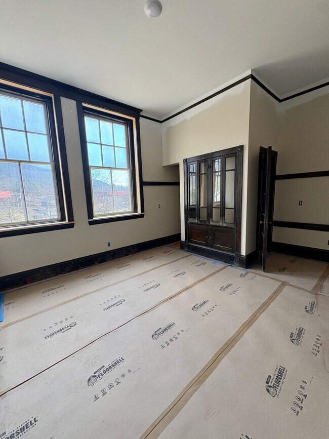 Building Photo - NEW 2BR APARTMENT!