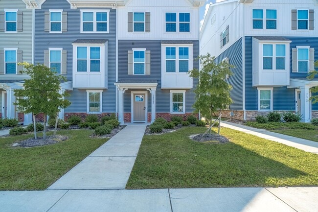 Building Photo - 2694A Azalea Garden Road