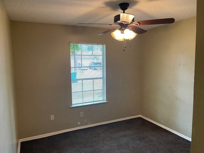 Building Photo - 23 Brookway Ln, Sherwood AR 72120 - Afford...