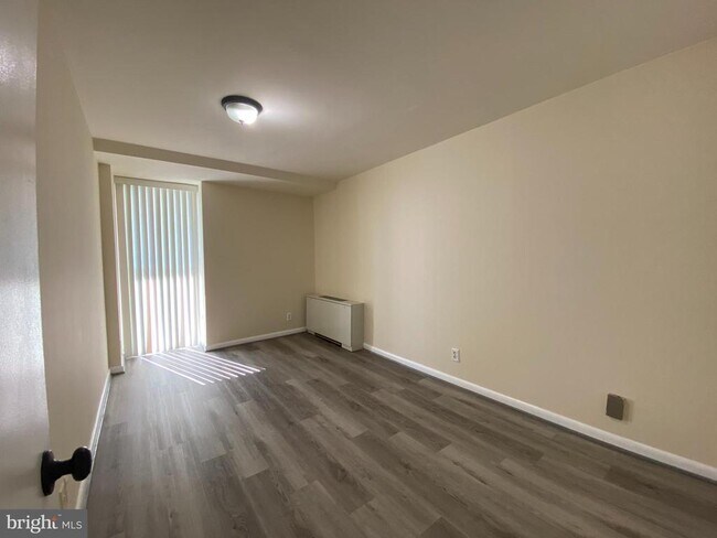 Building Photo - 301 Beauregard St