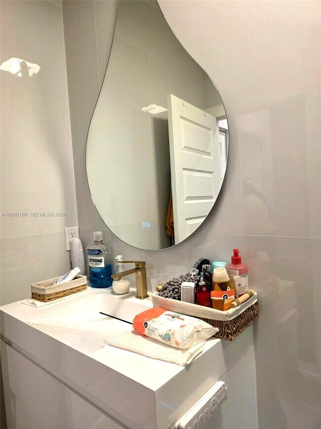 Building Photo - 15785 NW 91st Ct