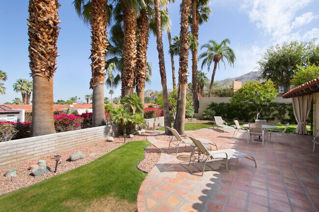 Building Photo - 40080 Via Buena Vista