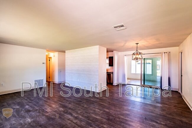 Building Photo - 12174 83rd Ave N