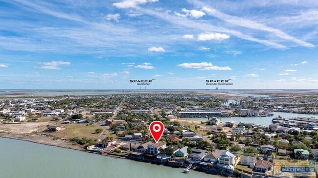 Building Photo - 618 N Shore Dr