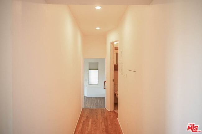 Building Photo - 8895 Appian Way