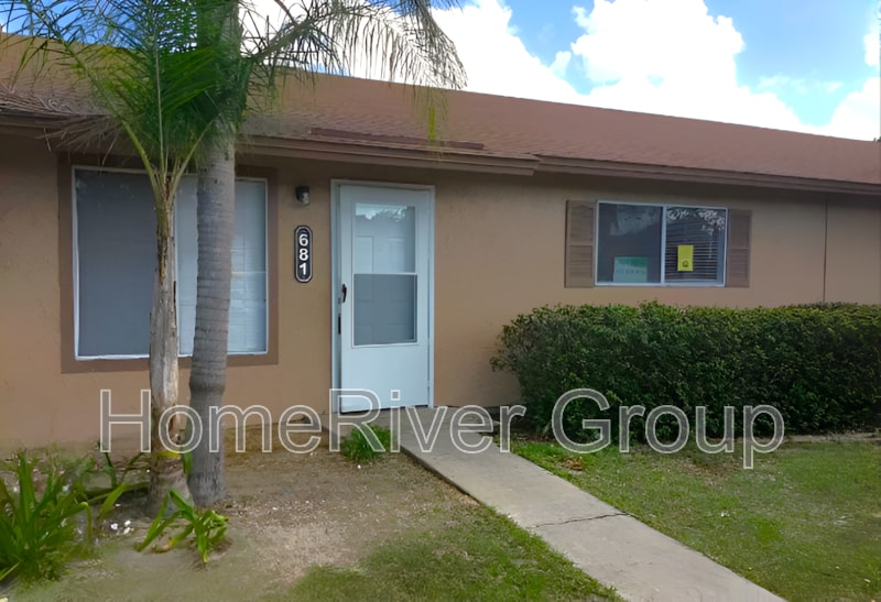 Building Photo - 681 W Rosewood Ln
