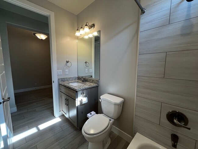 Building Photo - ADORABLE HOME IN BRIO FOR RENT!
