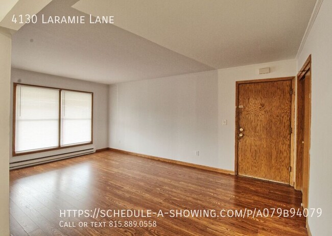 Building Photo - Newly Renovated 2 Bedroom Apt with Washer/...