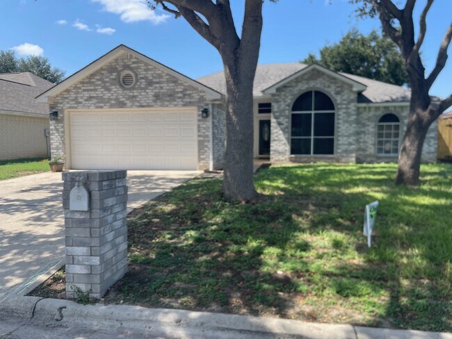 Front - 3917 Orchid Ave