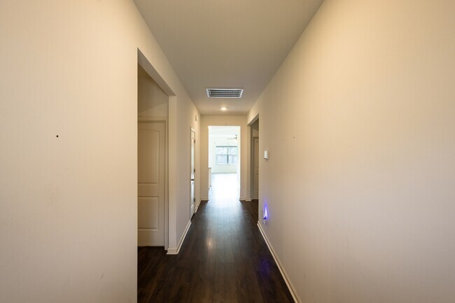 Building Photo - 5791 Mountain View Trl