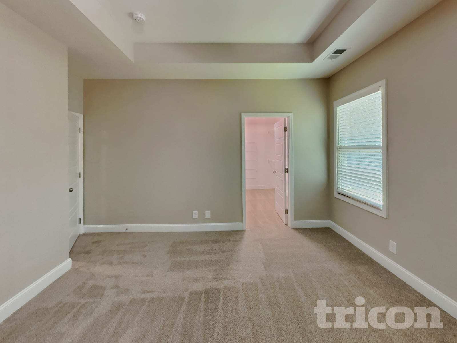 Building Photo - 124 Lucerne Ln