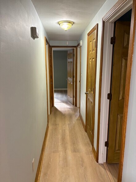 Building Photo - 3627 Oak Park Dr