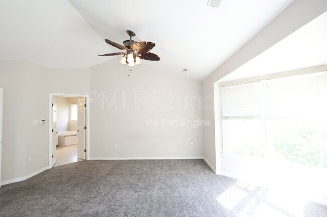 Building Photo - 6004 Manor Park Terrace