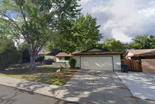 Building Photo - 3 Bedroom 2 Bath 2 Car Garage home in the ...