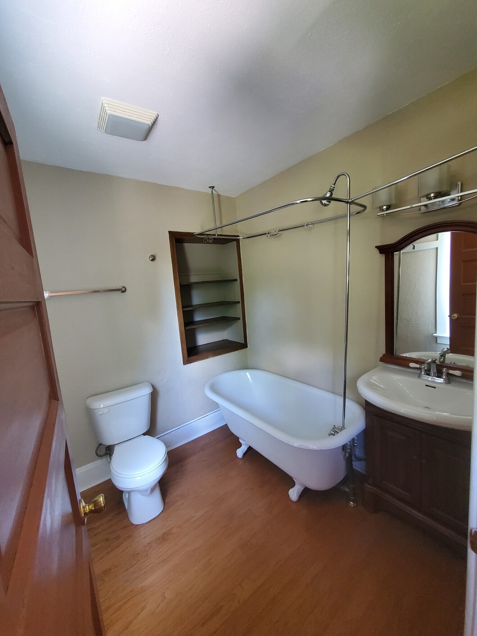 Building Photo - 314 S Hubbard St