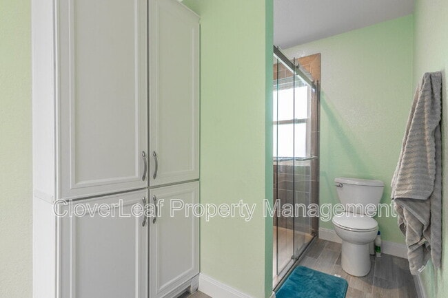 Building Photo - 4112 Cherry Tree Dr