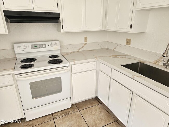 Primary Photo - 4845 E Caballero Cir