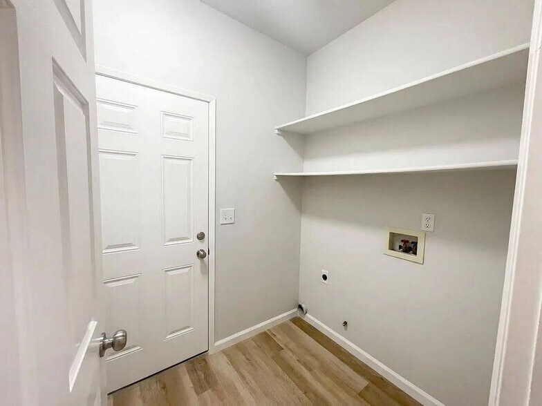 Building Photo - 108 Austin Dr