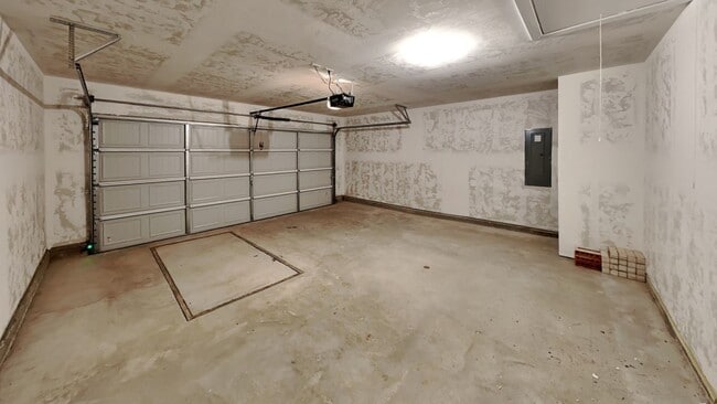 Building Photo - Very Nice 4 Bedroom 2 Bath Home in Yukon Schools