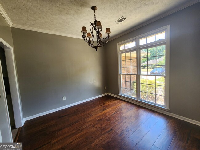Building Photo - 7184 Village Loop