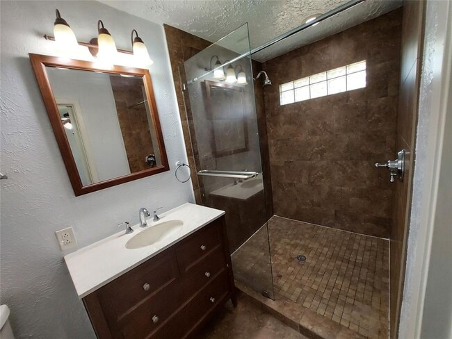 Building Photo - 3807 Quiet Pl Dr