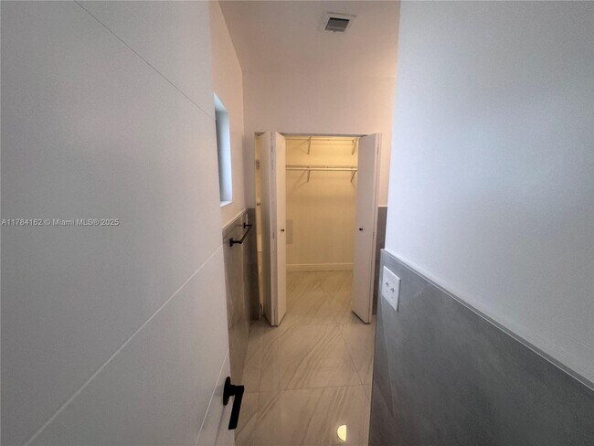 Building Photo - 2048 NW 99th Terrace