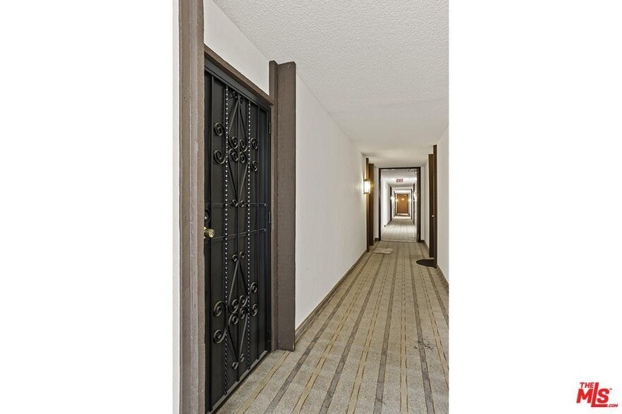 Entrance to Unit - 525 S Ardmore Ave