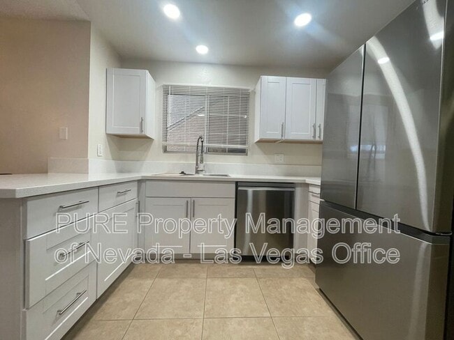 Building Photo - 2200 S Fort Apache Rd