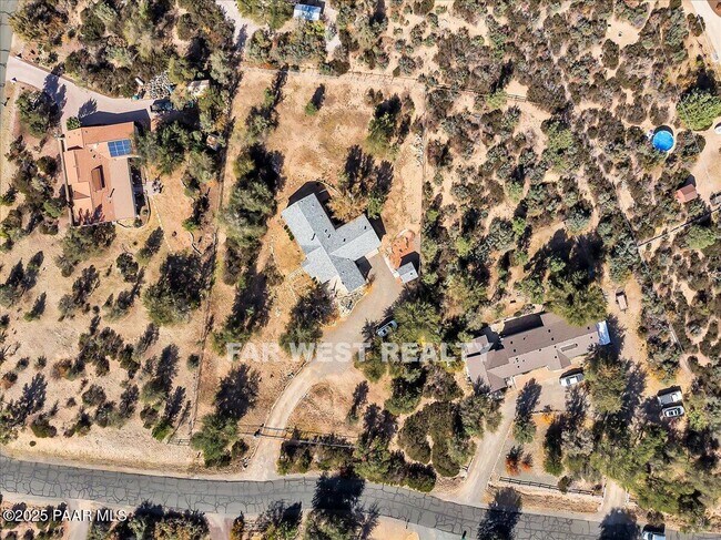 Building Photo - 2490 W Glenshandra Dr