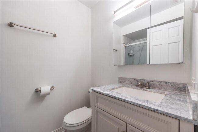 Building Photo - 1844 W Henderson St