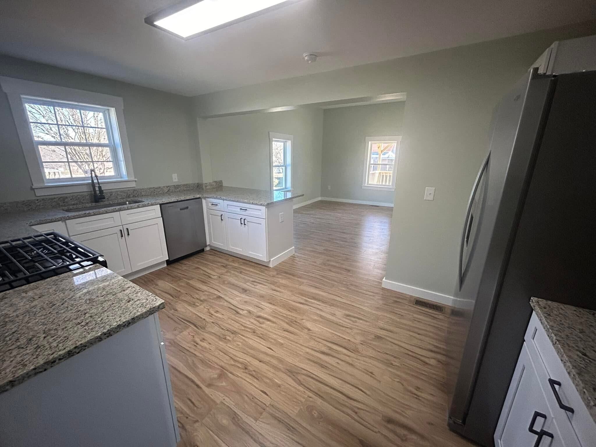 Building Photo - 312 B St