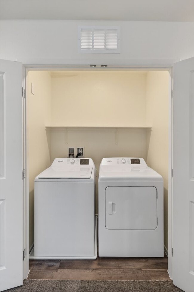 Building Photo - Beautiful Brand New Townhome in North Las Vegas