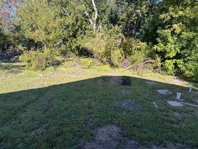 Building Photo - 1925 11th St