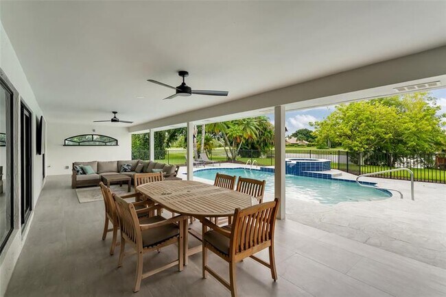 Building Photo - 8611 Gullane Ct