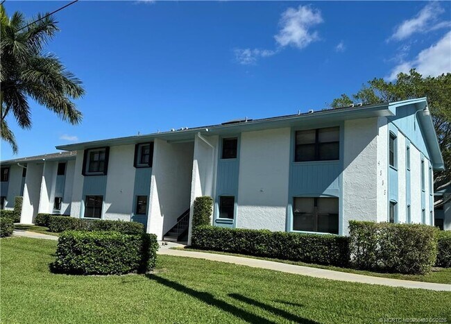 Building Photo - 4885 SE Capstan Ave