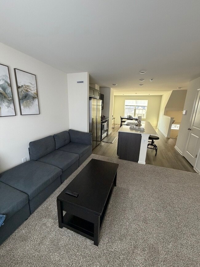 Building Photo - 1555 Sequoia Wy